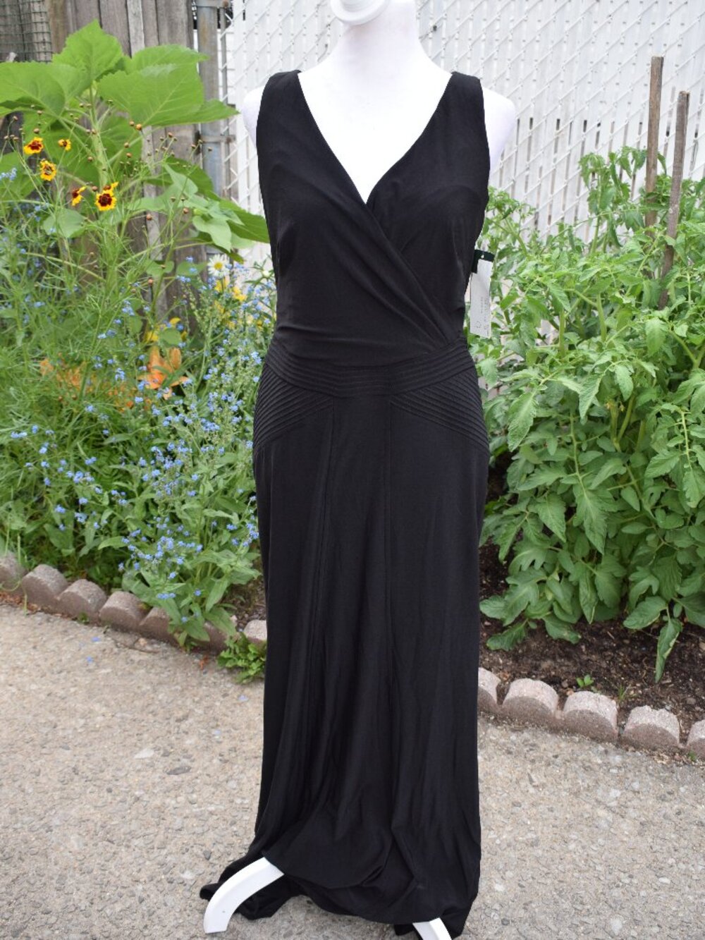 NWT Lauren Ralph Lauren Summer Evening Art Deco Black Floor Length Gown Size 2